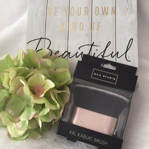 Max Studio XXL Kabuki Brush Rose Gold